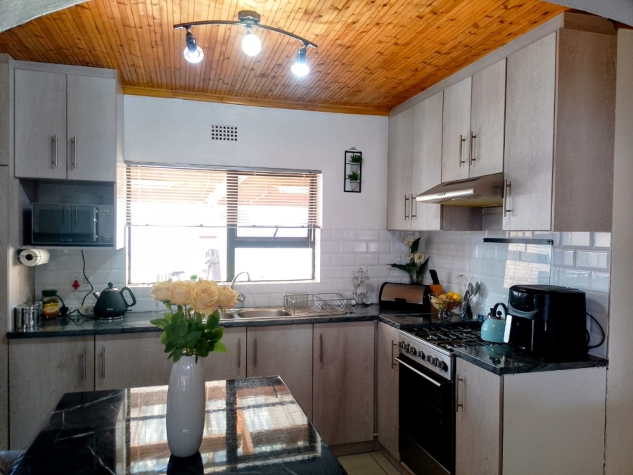 3 Bedroom Property for Sale in Belhar Western Cape